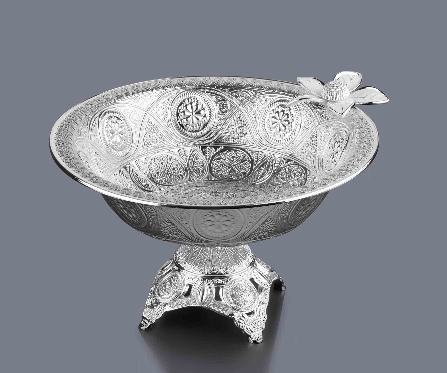 Serving Bowl with Stand Gold / Silver